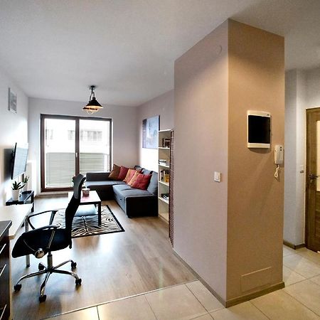 Airport Okecie Klobucka P&O Serviced Apartments Warszawa Eksteriør billede