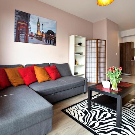 Airport Okecie Klobucka P&O Serviced Apartments Warszawa Eksteriør billede
