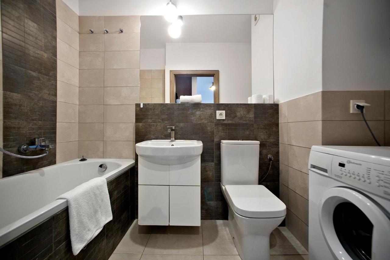 Airport Okecie Klobucka P&O Serviced Apartments Warszawa Eksteriør billede