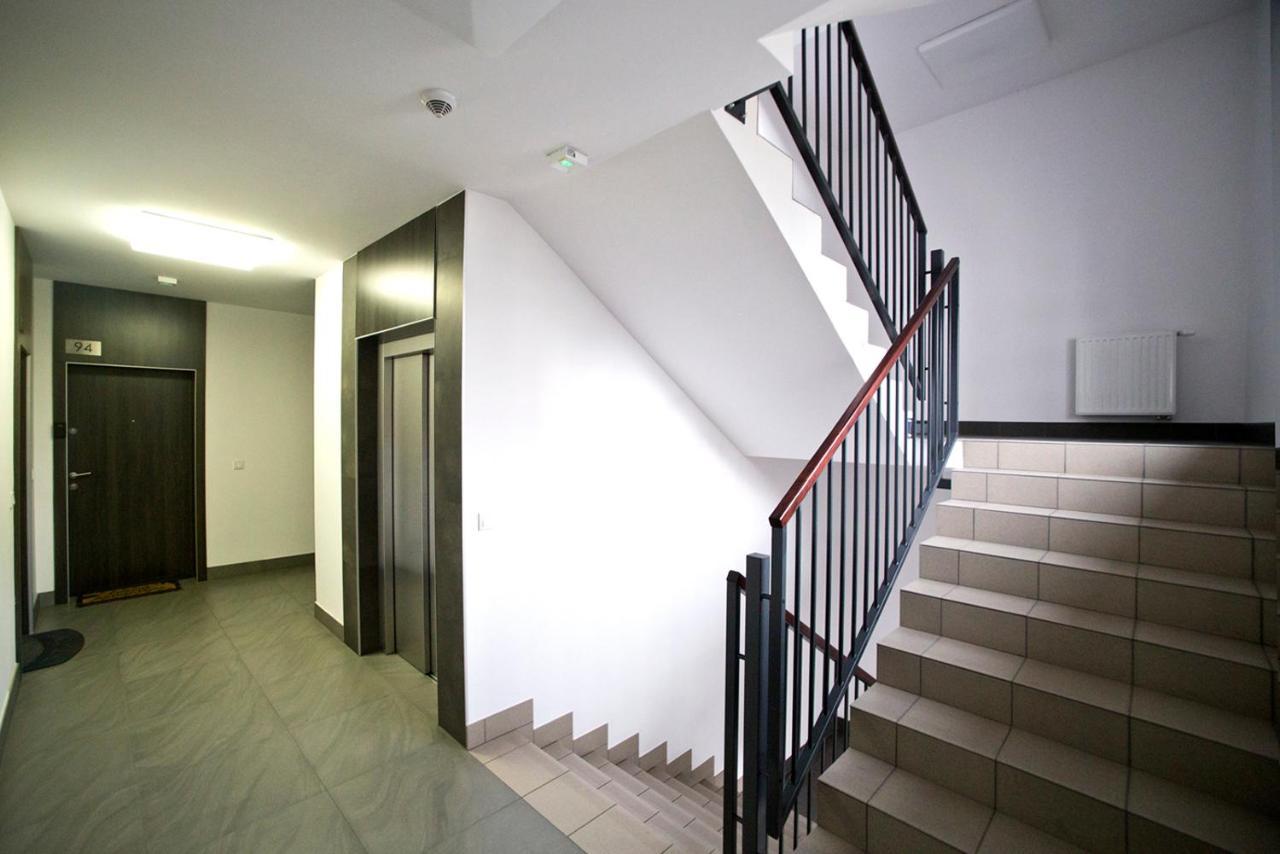 Airport Okecie Klobucka P&O Serviced Apartments Warszawa Eksteriør billede